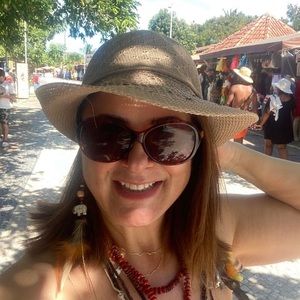 Meet your Posher, Lucy